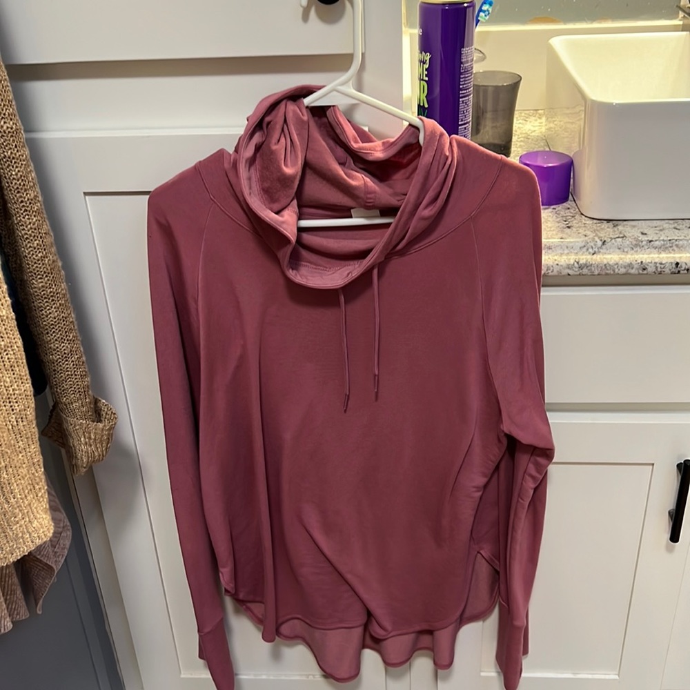 Active wear sweatshirt large